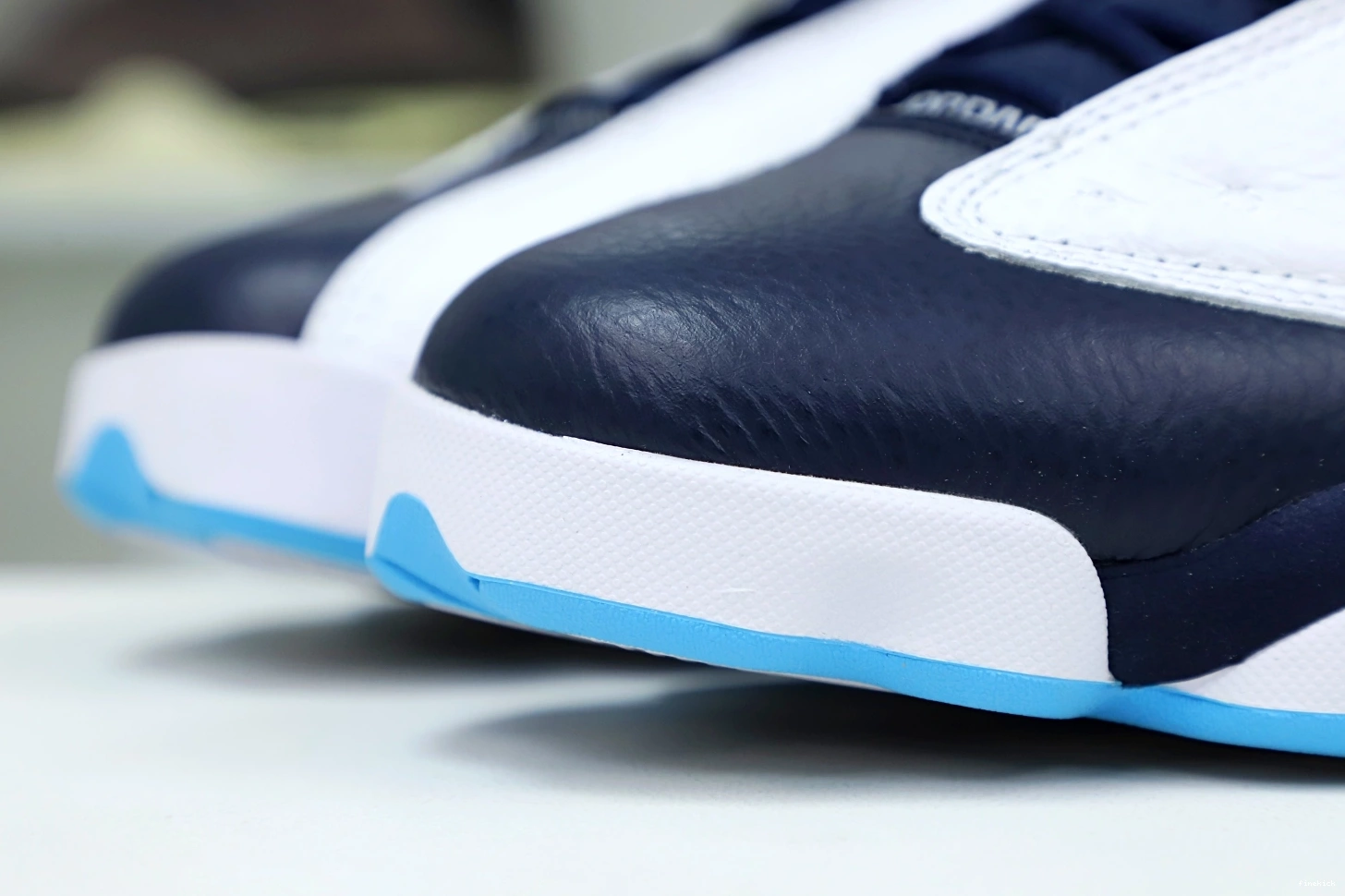 AIR POWDER 13 414571-144 WHITE JORDAN OBSIDIAN RETRO BLUE 0731